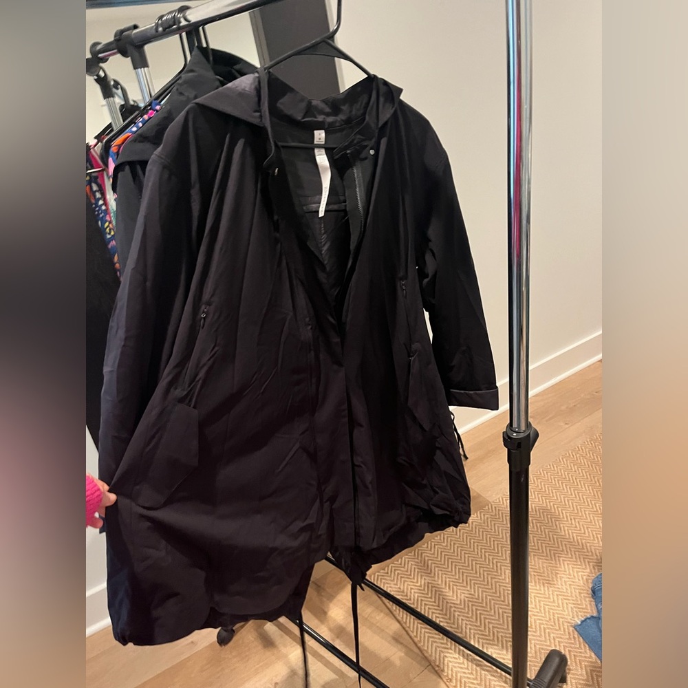 Lululemon Fishtail light weather parka
